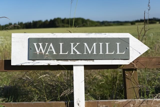 walkmill-sign